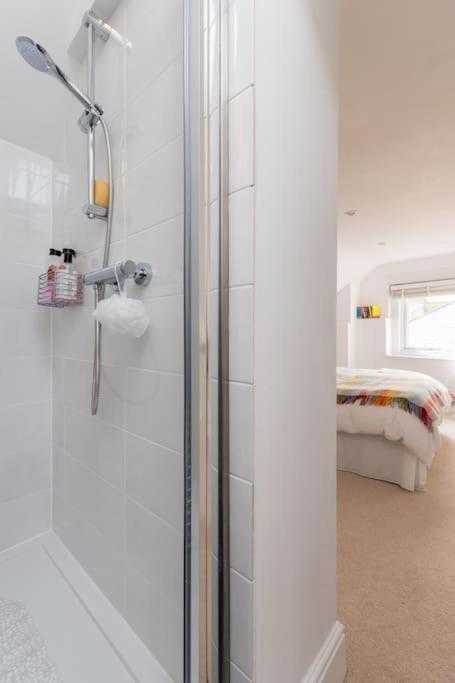 Four Bedroom Townhouse In Famous Suffolks Area 첼튼엄 외부 사진