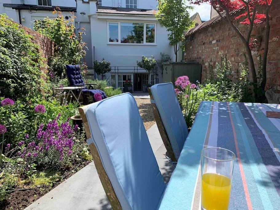 Four Bedroom Townhouse In Famous Suffolks Area 첼튼엄 외부 사진