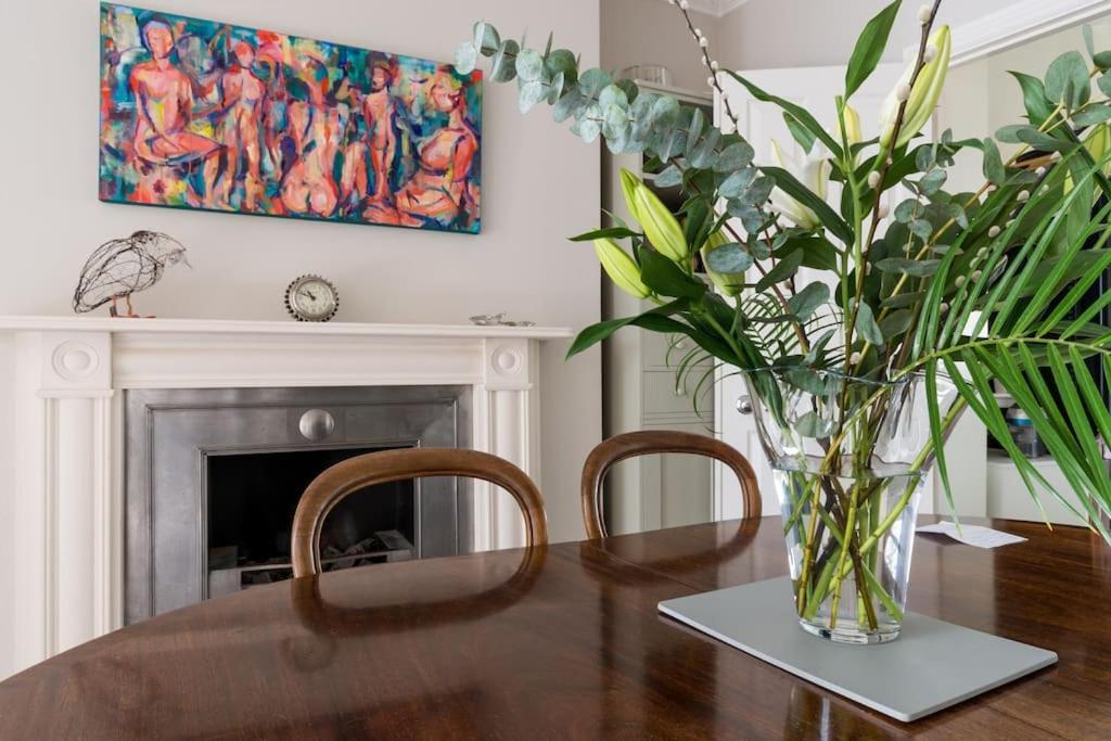 Four Bedroom Townhouse In Famous Suffolks Area 첼튼엄 외부 사진