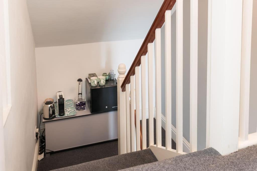 Four Bedroom Townhouse In Famous Suffolks Area 첼튼엄 외부 사진