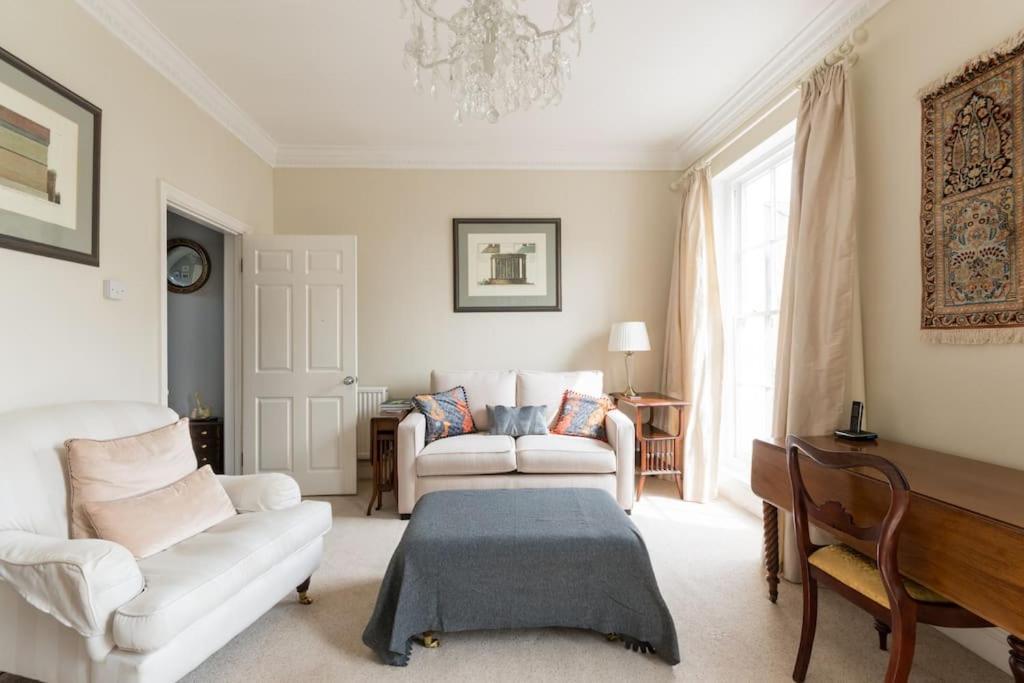 Four Bedroom Townhouse In Famous Suffolks Area 첼튼엄 외부 사진